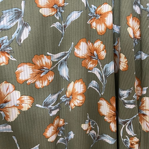 Olive green floral dress, - Picture 5 of 6